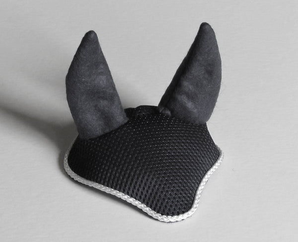 Ear bonnet black